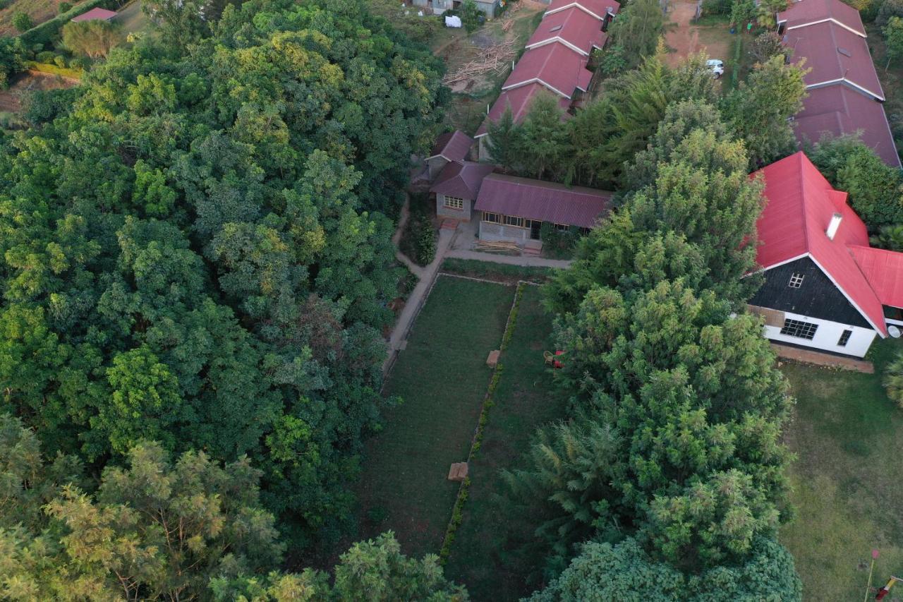 Africana Yard คิทาเล ภายนอก รูปภาพ
